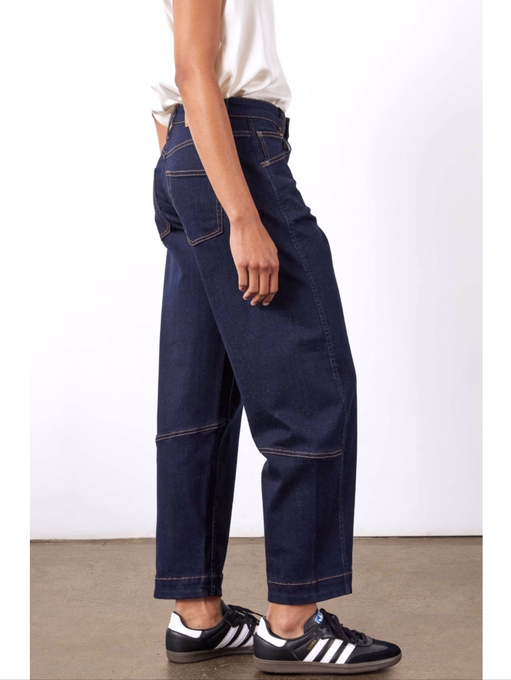 Ruti Petite Ultimate Barrel Leg Jeans 2.0 Nyx Dark Wash Sz 6P - Picture 9 of 10